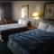 2 Double Bed Hotel Studio 128