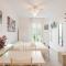 Beachfront Studio Free Parking-Pool 50m from Sea