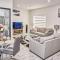 Brand-new three bedroom guest suite in the desirable neighbourhood
