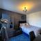 Sleek & Elegant - 2 Bed Apartment In Dartford Town - Parking - Central & Cozy