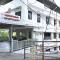 Nirupama,Hotel Aluva 700 Mtr From Aluva Railway Station