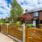 churn - Lovely 3 Bedroom Home with Garden in Luton