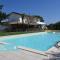 VIVA2 - Numana, quadrilocale in villa con piscina