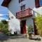 Ancienne maison basque au calme au pied de la Rhune