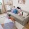 Cozy 2-Bedroom Detached Home No-7
