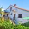 Apartments Malenica, Njivice, Croatia, 200 m from the sea