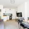 KGV Stays - Sant Bank City Apartment, 1 bed, modern, central, near beach