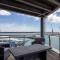 Panorama - 180-Degree Harbour Views