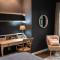 Comfortable 2-Bedroom place with indoor Fireplace