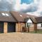 Superb 4BD Stay in Wyton and Houghton Village