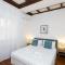 Vicolo Trevi Apartment by Rental in Rome