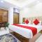 Hotel University Stay' Couple friendly'Near Vishwavidyalay Metro