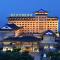 Jin Jiang West Capital International Hotel the Bell and Drum Tower Muslim quarter & Metro Line 6 & indoor swimming pool & self-service free laundry room