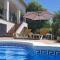 Villa Vista Bonita with private pool, 4 bedrooms, 9 people