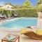 VILLA tous conforts avec Piscine privée et accès Plage