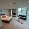 Cosy Studio with private entrance & Parking