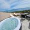Sea view apartment with terrace near the beach