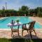 Villa Saige , piscina con idromassaggio