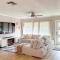 Rockstar Hideaway Entire Home 2BR 2BA Office Space Guest Room & Outdoor Patio
