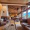Alpine Loft, Central, Balcony, Parking, Family,PS5