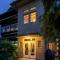 尾道の家 Onomichi House - 千光寺の麓 時を超える映画のワンシーンへ - Supported by COCOSTAY