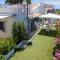 Villetta Fronte Mare con Giardino Privato
