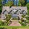 Knapp House Lodges
