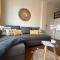 PARIS-MONTROUGE Magnifique Studio Appartement de 35m2 - très cosy pour 1 à 6 personnes refait à neuf - ENTIRE APARTMENT LUXURIOUS AND WARM - Montrouge Paris 14ème - Proche Aéroport Orly & Parc Expositions Porte de Versailles FREE WIFI GRATUIT