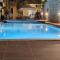 Lola's Hotel