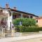 Apartments Marta by Rent Istria