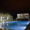 Appartement vue sur piscine et sur mer