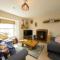 Cosy House Close To Stunning Beaches