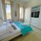 LUNA SUL PORTO Seaview Apartment - Bright and Spacious Flat in Central Nettuno, Steps from the Marina, Beaches, and Train Station