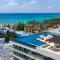 Luxury 3 BR Condo with Ocean View & Pool - Marila 503