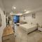 Super Host at Highest Residential Tower in the world, Private Rooms in a Shared apartment