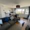 Beau - Brambles Chine, Colwell Bay - 5 star WiFi - Short walk to The Hut and beach - 1 night stays available - Ferry offers