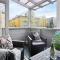 City apartment with 4 bedrooms & private terrace