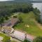 Lake Shore Farm Inn