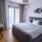Modern One-Bedroom Apartment - 5 min to Porto Montenegro