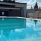 Luxe Studio in City Center with FREE Parking