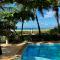 Villa Kipara - Sea front with Private Pool & Jacuzzi
