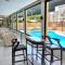 Hotel 153