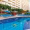 Wyndham Waikiki Beach Walk 2BR Apartment with Resort Access