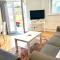 Marina Waves Apartment- Brighton, free parking, patio, ground-floor holiday home, one bedroom, sleeps 3