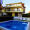 Via Sunride - Twin Maisonette Apartments by the sea