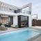 Modern Los Mojones Villa 3 Bedrooms All En-Suite Villa Berniente