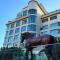The Purple Horse Hotel 北京紫龙花园酒店 - Beijing Sky Garden Boutique Hotel & Rooftop Infinity Mini Pool & near Forbidden City & Wangfujing & Tiananmen & Nanluoguxiang & Lama Temple