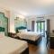 Hanoi House Hotel & Travel