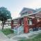 House in Niagara falls, Close to Clifton Hill, Casino and Horseshoe falls and with kitchen for 6 Guest