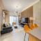1BR Apartment With Balcony Top Floor Sleeps 3 by BlueCloud holidays